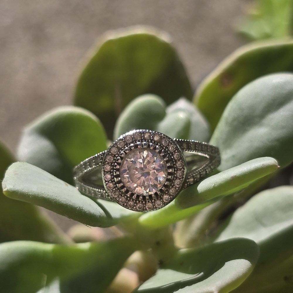EUC Silver Ring 925 Size 7